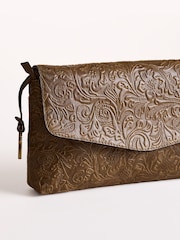 Зеленый - Кожаный клатч с длинным ремешком Lakeland Leather Temple - Изображение 5 6