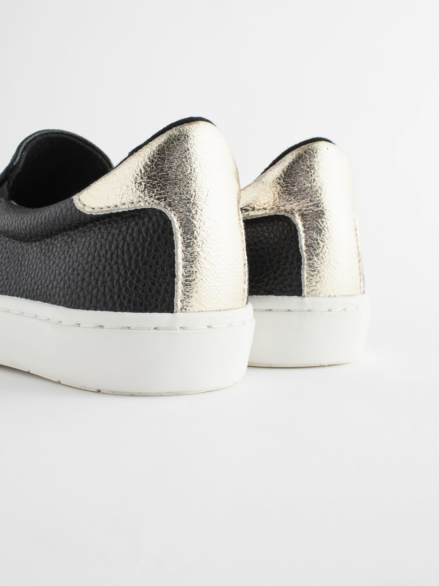 Forever comfort slip on sneakers 2025