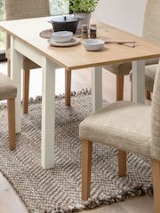 Classic Cream Malvern Malvern Oak Effect 4 to 6 Seater Extending Dining Table - Image 2 of 6