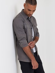 رمادي - Threadbare Cotton Patch Pocket Shacket - صورة 2 من 5