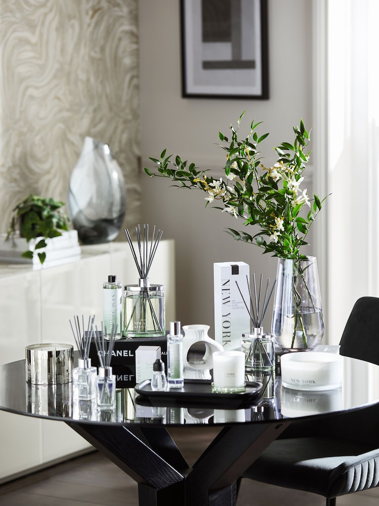 Collection Luxe New York Electric Diffuser Refill - Image 2 of 3