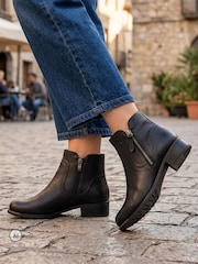 črna - Pavers Zip Fasten Brogue Trim Ankle Boots - Slika 1 iz 6