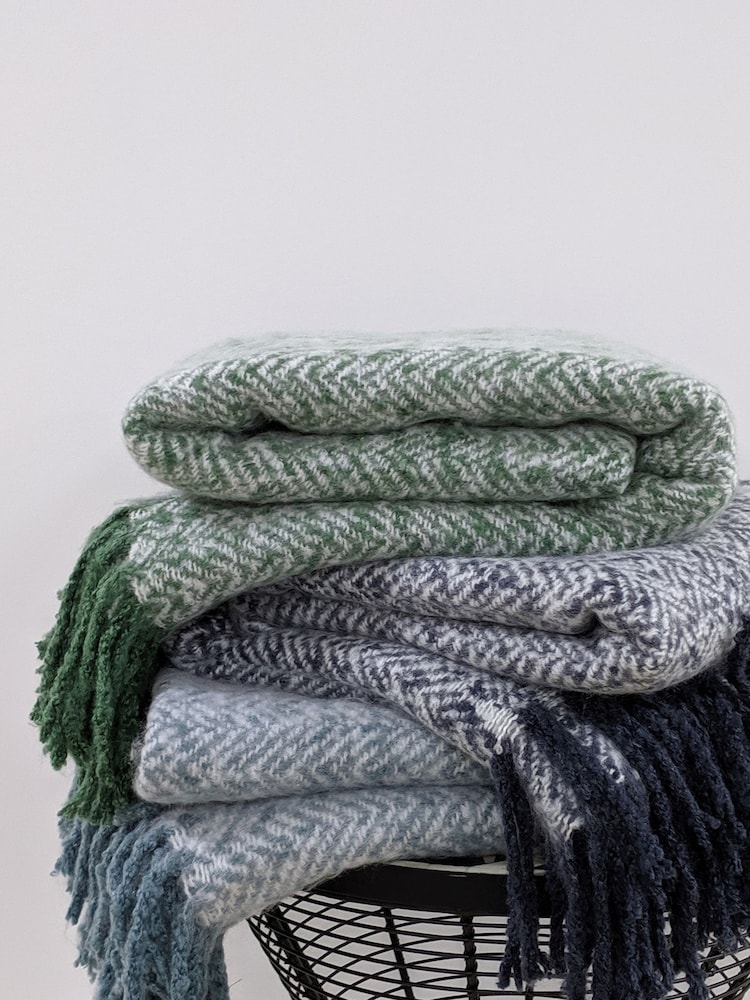 furn. Blue Weaver Throw - Image 1 of 2