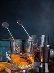 Ravenshead Entertain Whiskey Cocktail Set - Image 1 of 2