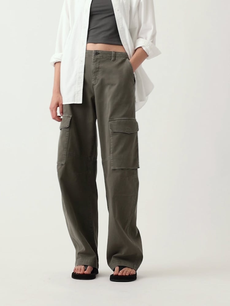 Gap Green Low Rise Twill Baggy Barrel Cargo Trousers - Image 6 of 6 Gap Green Low Rise Twill Baggy Barrel Cargo Trousers - Image 6 of 6