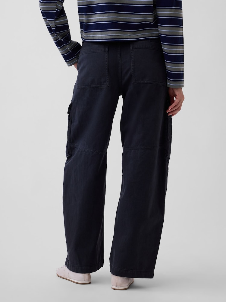 Gap Black Low Rise Twill Baggy Barrel Cargo Trousers - Image 2 of 6 Gap Black Low Rise Twill Baggy Barrel Cargo Trousers - Image 2 of 6