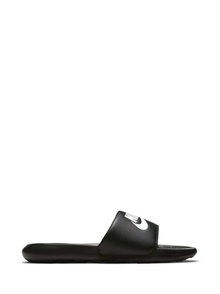 Schwarz/Weiß - Nike Victori One Pantolette - Bild 1 von 7 Schwarz/Weiß - Nike Victori One Pantolette - Bild 1 von 7