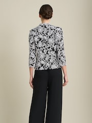 Gina Bacconi Lia Embroidered Blouse With Scallop Detail - Bilde 2 av 5