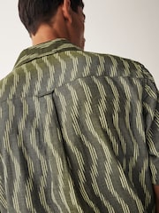 Green 100% Cotton Textured Short Sleeve Shirt With Cuban Collar - Image 6 of 9
