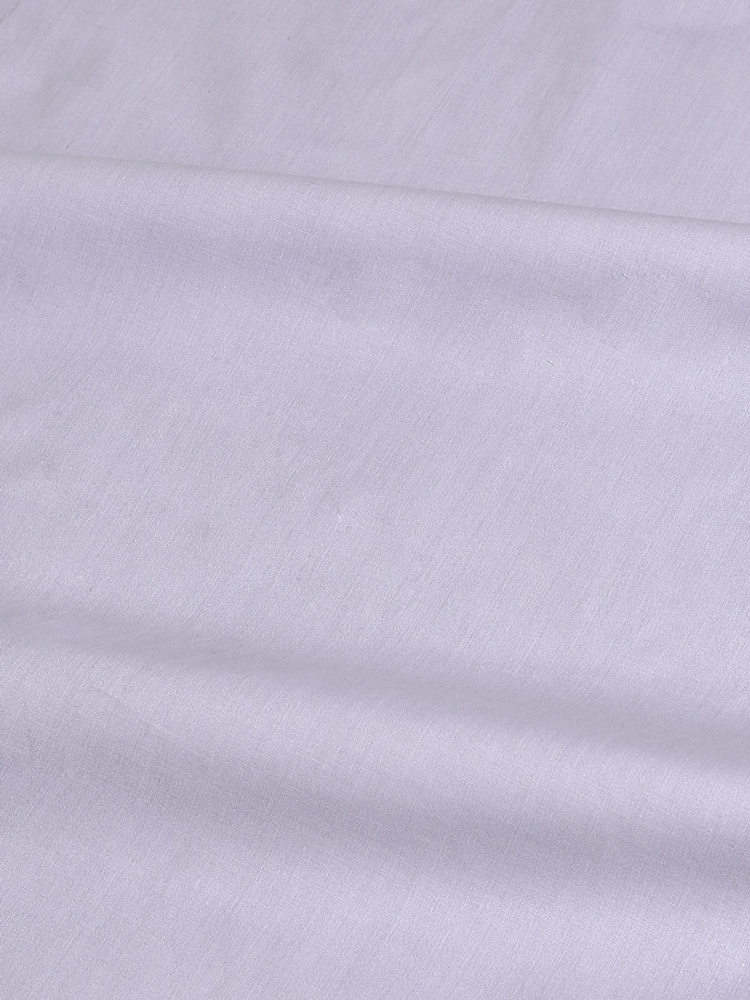 Lilac Purple Easy Care Polycotton Plain Duvet Cover and Pillowcase Set - Image 6 of 7