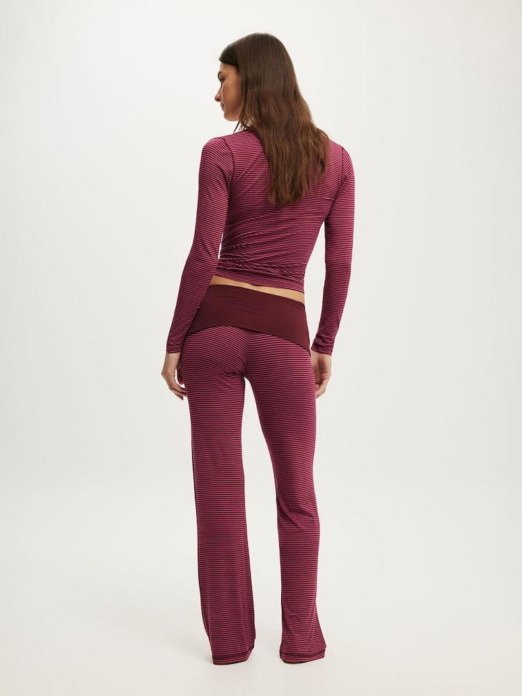 Cotton On Airy Soft Lounge Henley/Roll Waist Pants Set - صورة 2 من 6 Cotton On Airy Soft Lounge Henley/Roll Waist Pants Set - صورة 2 من 6