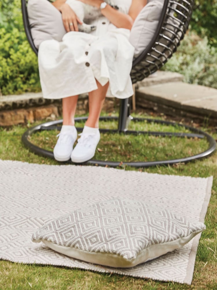 My Mat Natural Diamond Woven Indoor/Outdoor Rug - Image 1 of 2 My Mat Natural Diamond Woven Indoor/Outdoor Rug - Image 1 of 2