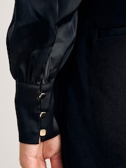 Phase Eight Naomi Satin Top - תמונה 7 מתוך 9
