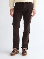 Jean en velours côtelé droit Wrangler Greensboro Chocolate Torte - Image 1 sur 6