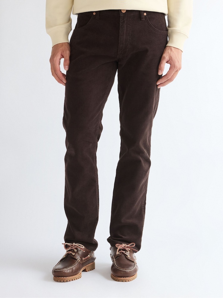 Jean en velours côtelé droit Wrangler Greensboro Chocolate Torte - Image 1 sur 6