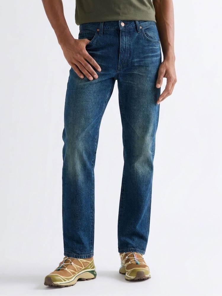 Մուգ կապույտ - Wrangler 13MWZ Pacific Wash օրիգինալ կովբոյական կտրվածքով ջինսեր - Պատկեր 2 6-ից