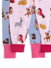 Conjunto de pijama largo con estampado de perros de cuento de hadas & gatos Princess para niños de Chelsea Peers, pack de 2 - Imagen 10 de 10
