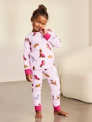 Conjunto de pijama largo con estampado de perros de cuento de hadas & gatos Princess para niños de Chelsea Peers, pack de 2 - Imagen 2 de 10