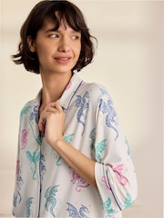 Conjunto de pijama corto con estampado de dragón arcoíris de Chelsea Peers - Imagen 3 de 7