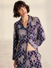Chelsea Peers Blue Midnight Checkerboard Leopard Print Long Pyjamas Set - Image 5 of 8
