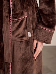 Chelsea Peers Brown Fleece Long Dressing Gown - Image 5 of 6