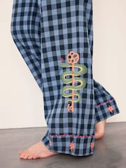 Conjunto de pijama largo de algodón bordado de cuadros con estampado de dragón mítico de Chelsea Peers - Imagen 5 de 6