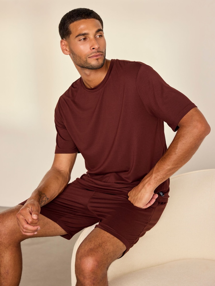 Set pigiama lungo a girocollo in TENCEL™ Modal di Chelsea Peers - Immagine 2 di 6