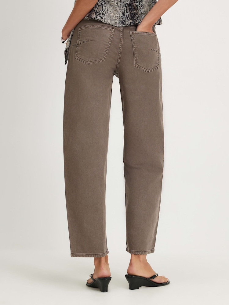 River Island Brown Cinnamon Core Barrel Jeans - Image 2 of 4 River Island Brown Cinnamon Core Barrel Jeans - Image 2 of 4