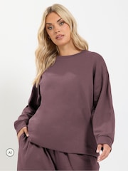 Violetti - Yours Curve -collegepaita ja hihansuissa olevat verryttelyhousut - Kuva 2 / 6
