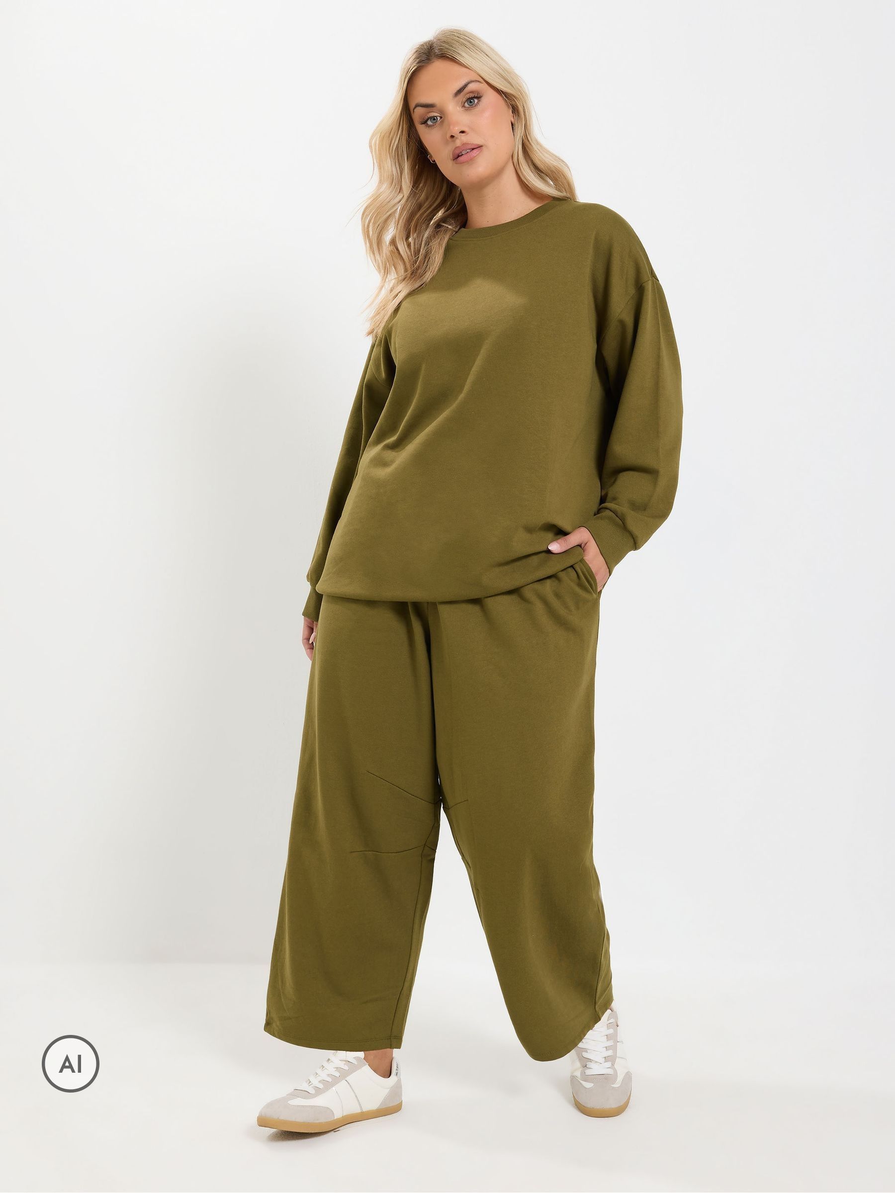 Yours Curve Women's Green Sweatshirt And Barrel Joggers Set