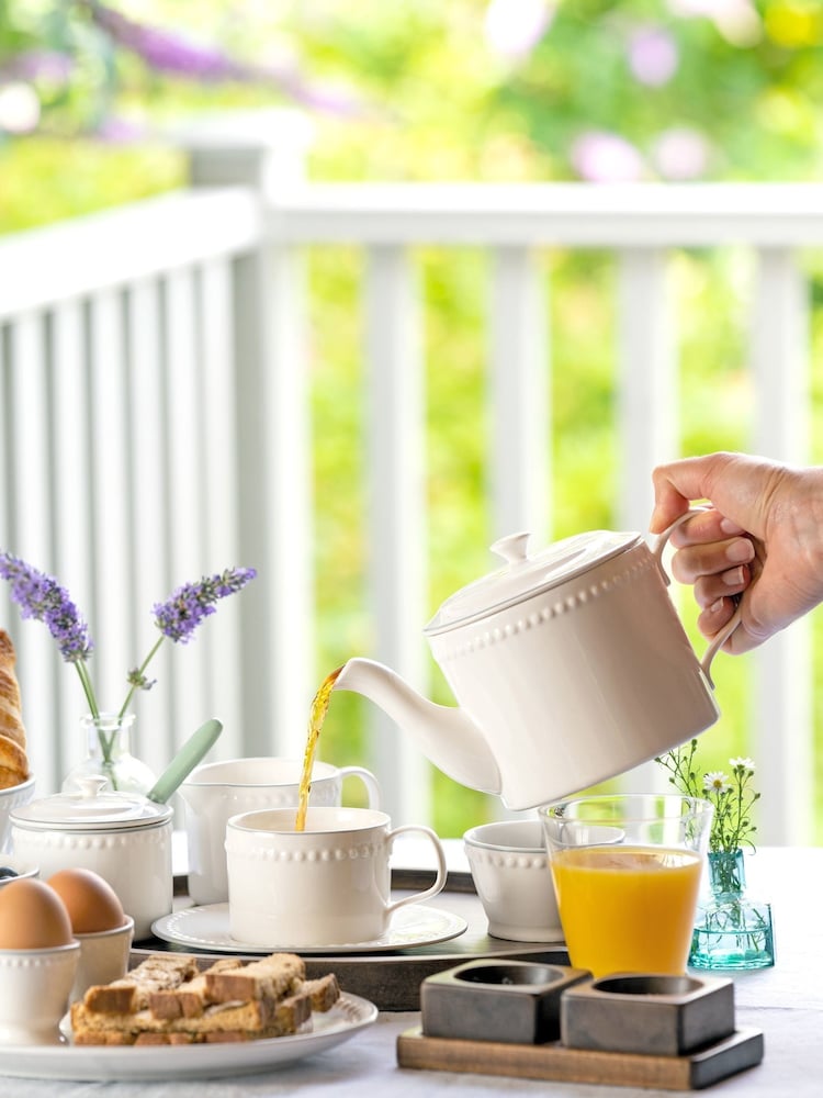 Mary Berry White Signature Teapot - Image 2 of 4