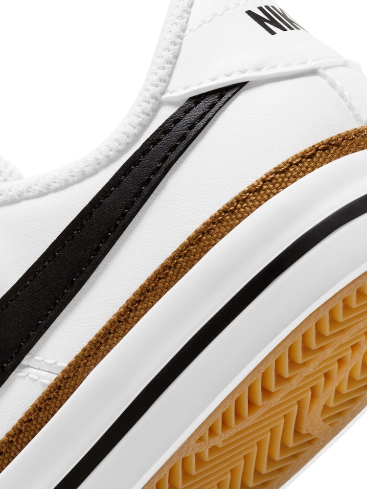 לבן/שחור - נעלי ספורט של Nike דגם Court Legacy לילדים ונוער - Image 8 of 9
