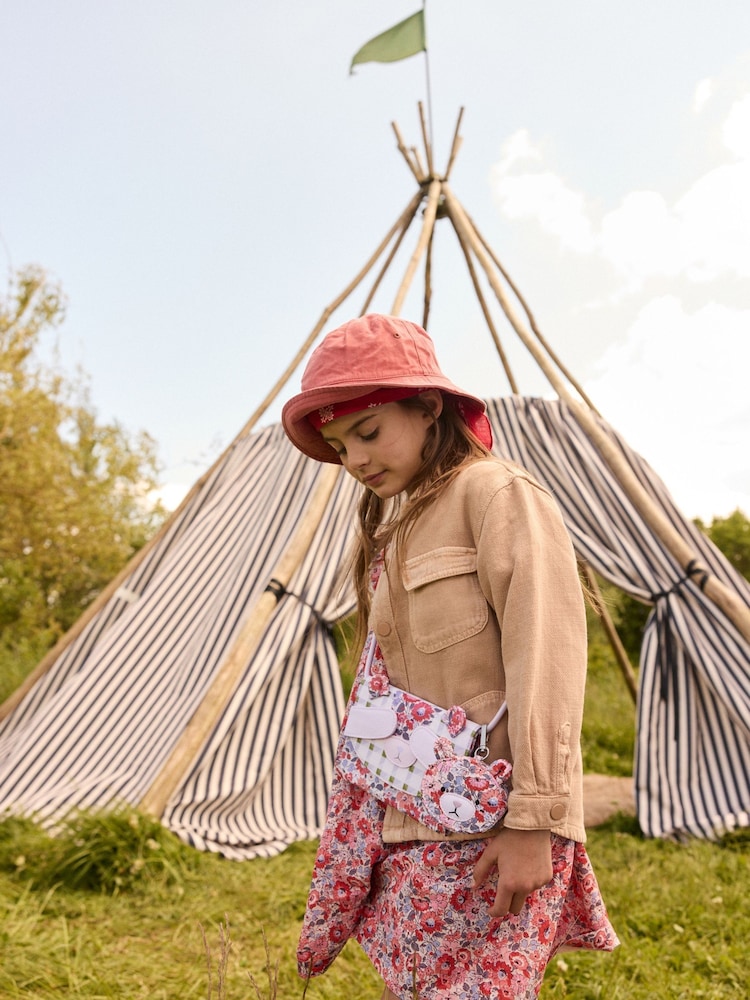 حقيبة تُعلَّق حول الجسم بتصميم دب من Cath Kidston - صورة 2 من 13 حقيبة تُعلَّق حول الجسم بتصميم دب من Cath Kidston - صورة 2 من 13