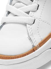 Nike White/Black Infant Court Legacy Trainers - Image 9 of 10