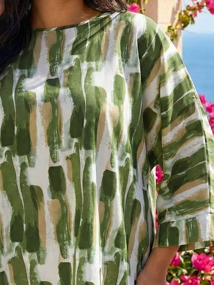 Roman Green Curve Dipped Hem Abstract Print Top - Image 4 of 4 Roman Green Curve Dipped Hem Abstract Print Top - Image 4 of 4