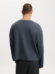 أزرق دنيم - Cotton On Relaxed Fit Textured Henley Long Sleeve T-Shirt - صورة 2 من 4