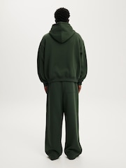 أخضر داكن - بنطلون واسع جدًا Super Baggy من Cotton On - صورة 4 من 5