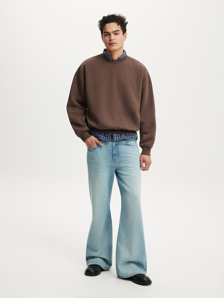 Braun - Cotton On Pullover-Sweatshirt in Relaxed Fit mit Rundhalsausschnitt - Bild 4 von 4 Braun - Cotton On Pullover-Sweatshirt in Relaxed Fit mit Rundhalsausschnitt - Bild 4 von 4