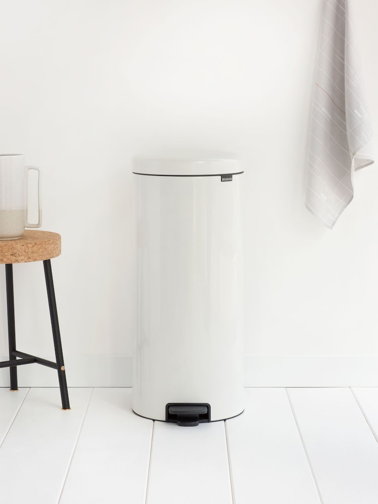 Brabantia White NewIcon 30L Pedal Bin - Image 2 of 6
