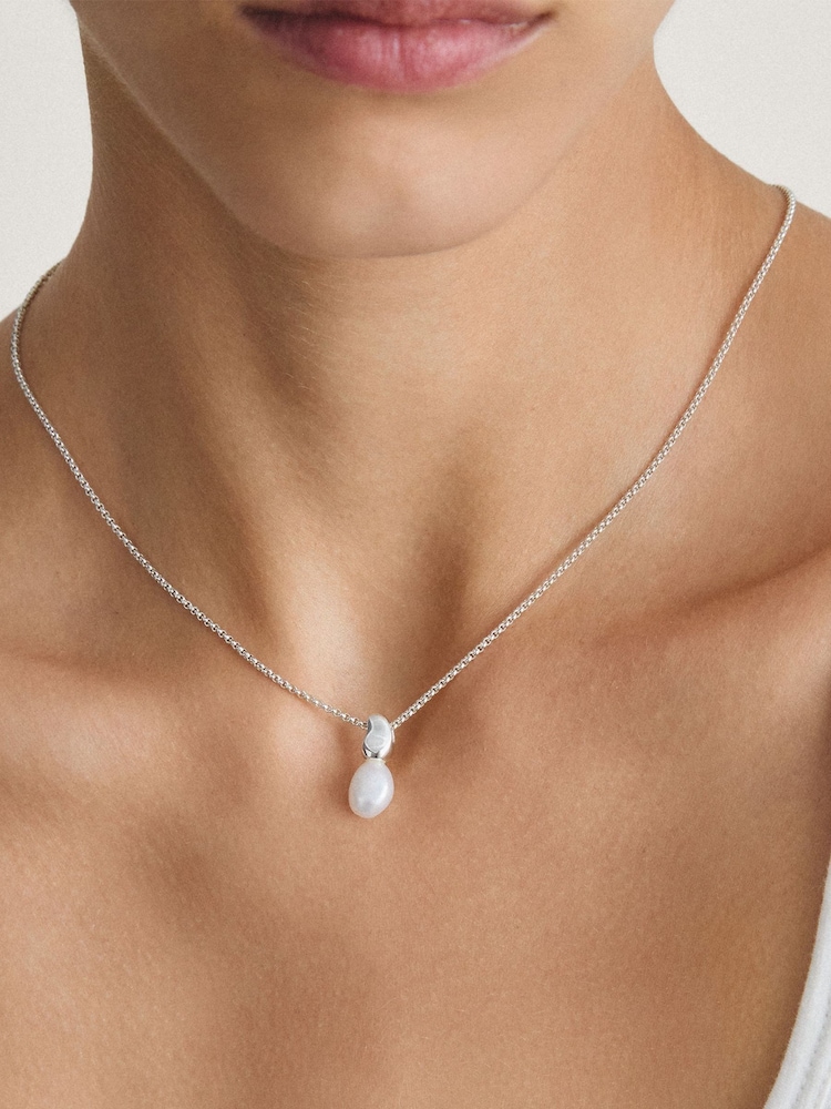 Thomas Sabo Silver Tone Pearl Chain - Image 2 of 3 Thomas Sabo Silver Tone Pearl Chain - Image 2 of 3