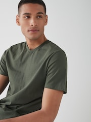 Dunkel Khaki/Grün - Reguläre Passform - Essential T-Shirt mit V-Ausschnitt - Bild 4 von 5