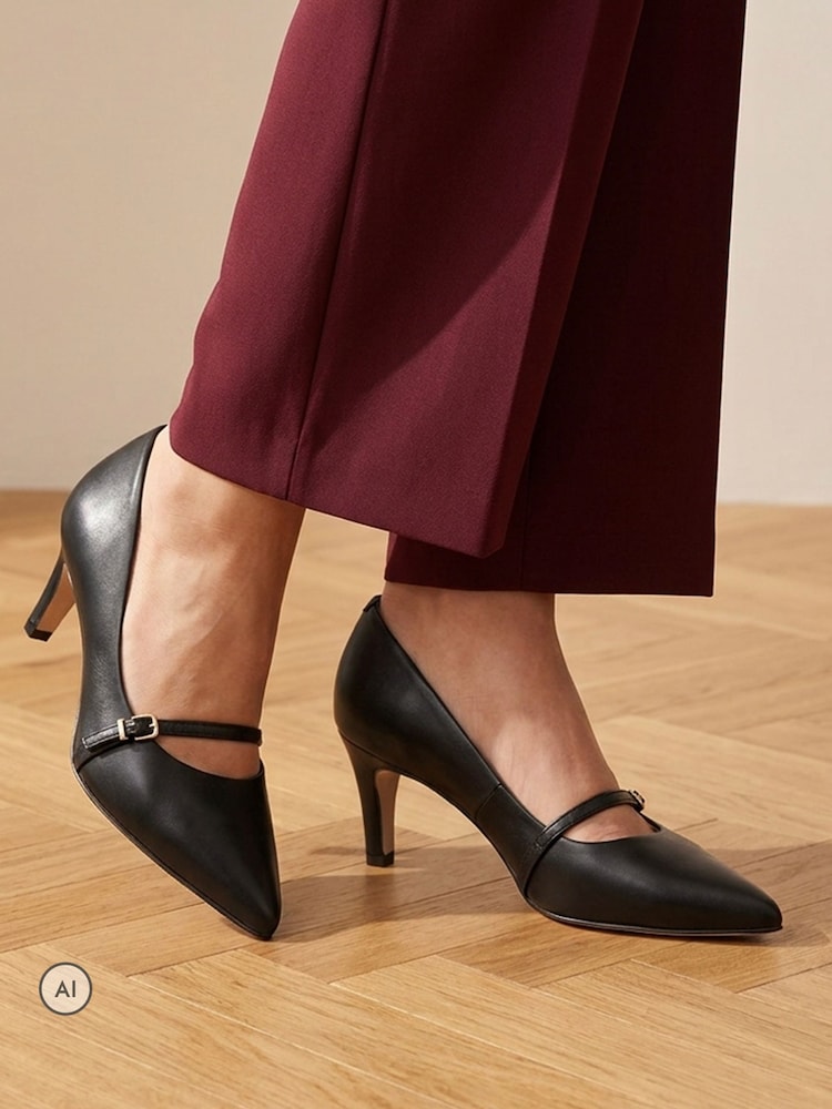 Piele neagră - Jones Bootmaker Zienna Wide Fit Mary Janes Shoes - Imaginea 1 din 6 Piele neagră - Jones Bootmaker Zienna Wide Fit Mary Janes Shoes - Imaginea 1 din 6