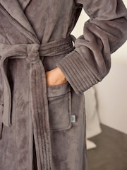 Chelsea Peers Brown Fleece Long Dressing Gown - Image 3 of 7