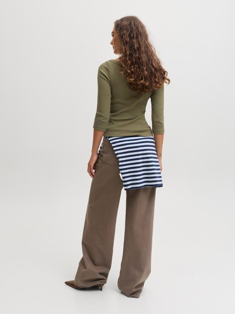 JJXX Green 3/4 Sleeve Boatneck Fitted Top - Image 2 of 5 JJXX Green 3/4 Sleeve Boatneck Fitted Top - Image 2 of 5