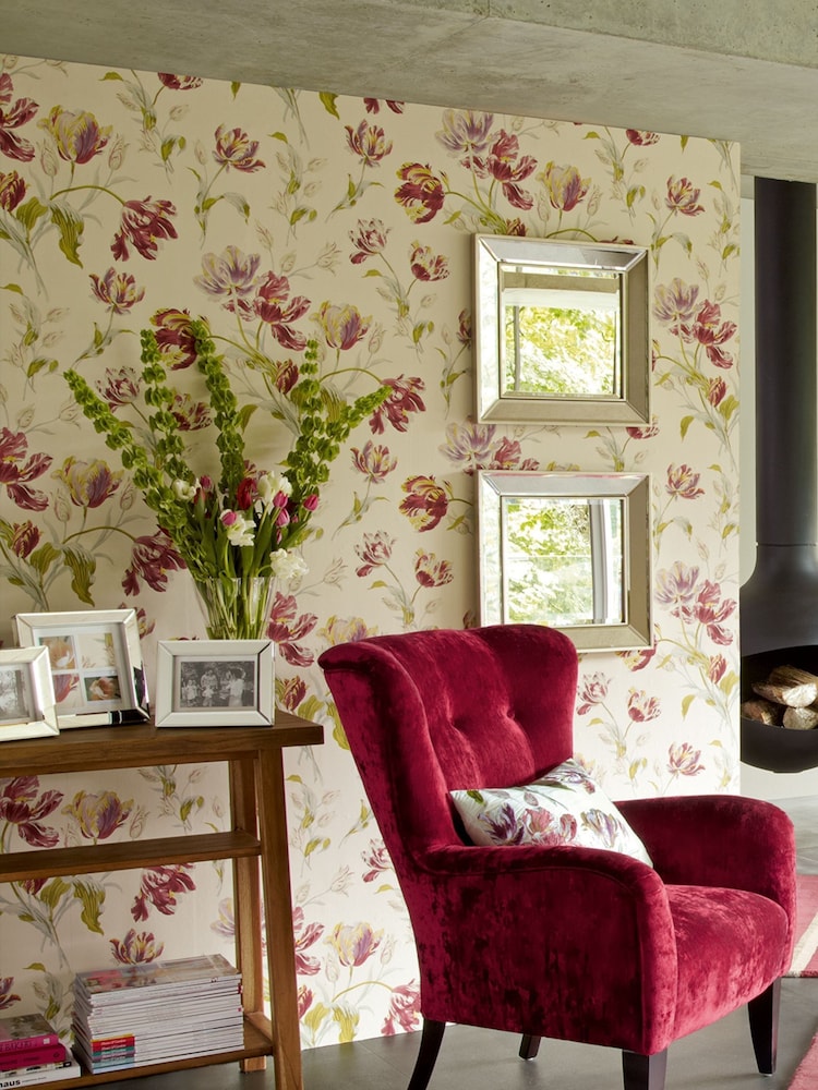 Laura Ashley Cranberry Gosford 10M Wallpaper - Image 1 of 4