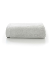 The Lyndon Company Silver Egyptian Cotton Plush Spa Towel - Image 3 of 3