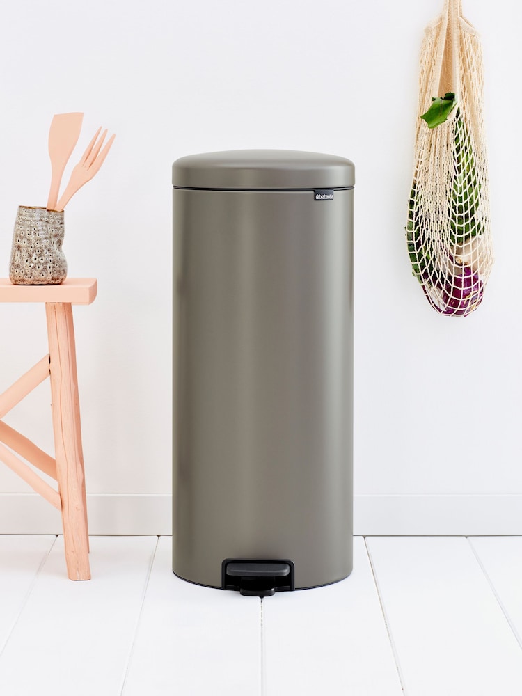 Brabantia Platinum NewIcon 30L Pedal Bin - Image 2 of 6