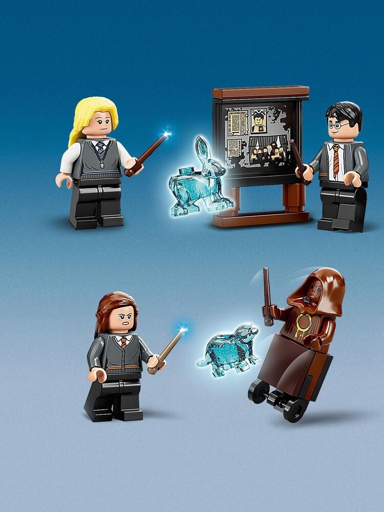 LEGO Harry Potter Hogwarts Room of Requirement Set 75966 - Image 7 of 8