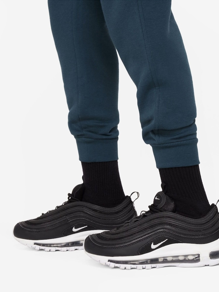 Nike Green Club Fleece Joggers - Image 8 of 10