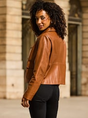 Sosandar Leather Button Front Jacket - صورة 3 من 5
